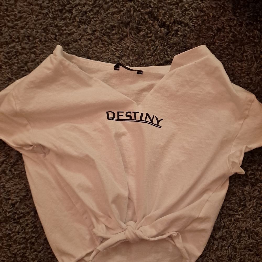 Cute white crop to with tie
